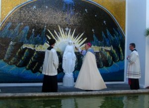 090924_SJVCS-Dedication-of-Mosaic-of-Mary-03-blessing 090924_SJVCS-Dedication-of-Mosaic-of-Mary-03-blessing